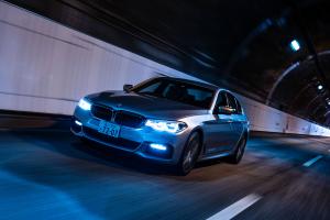 BMW 540i Sedan M Sport 2017 года  (JP)